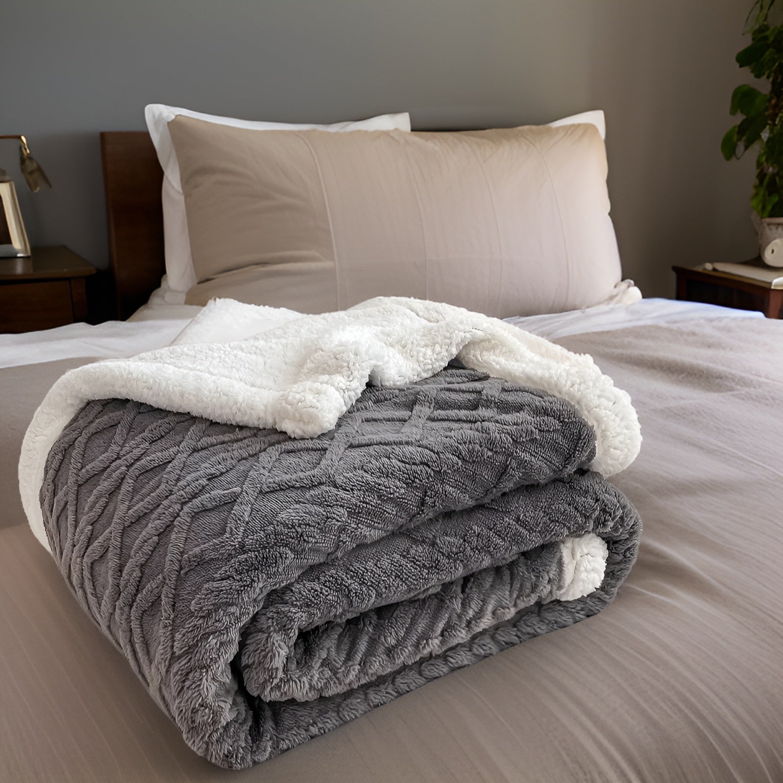 Fleece Blanket Polyester Sherpa 150.0 x 200.0 cm Grey White Sofa Bed Reversible Warm Throw Cosy Lounge Bedding | Thomler