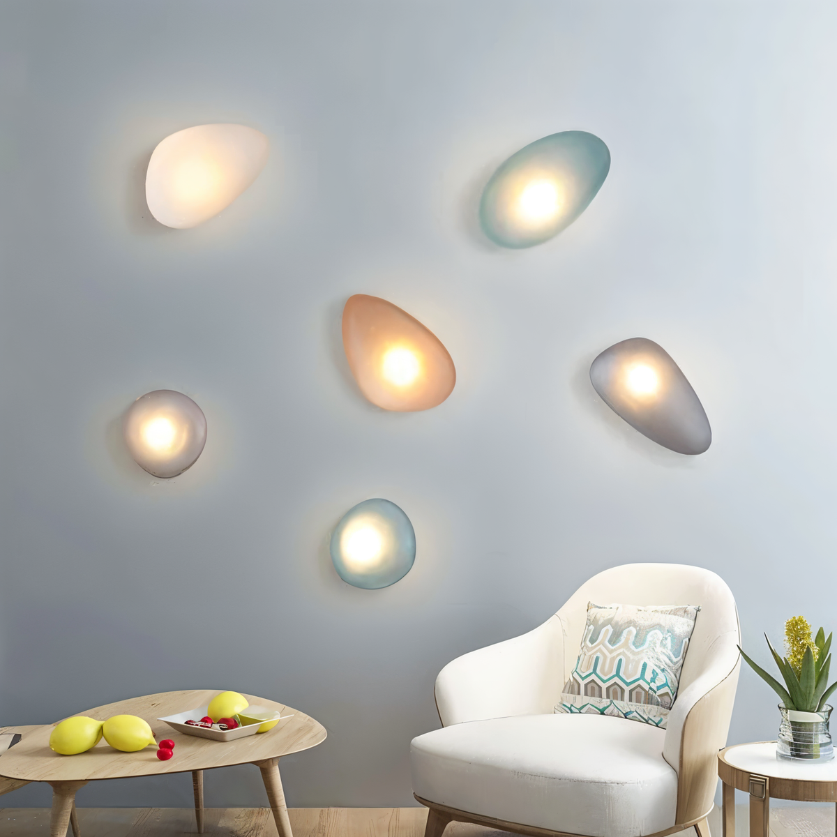 Glass Pebble-Shaped LED Wall Sconce – Warm White Light, Modern Minimalist Design for Living Room, Bedroom, Hallway – Blue, Amber, Smoke | Thomler
