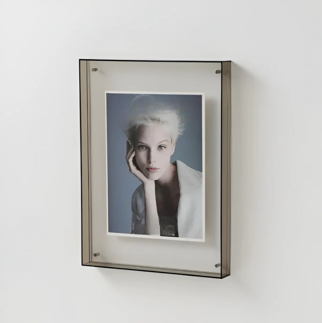 Clear Acrylic Picture Frame – Modern Floating Display for Desk & Wall | Thomler
