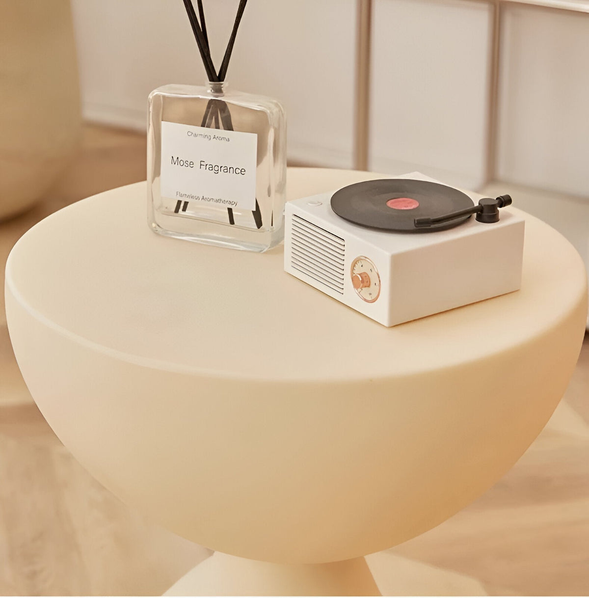 Contemporary Accent Side Table – Lightweight Resin Construction for Living Areas & Beyond | Thomler
