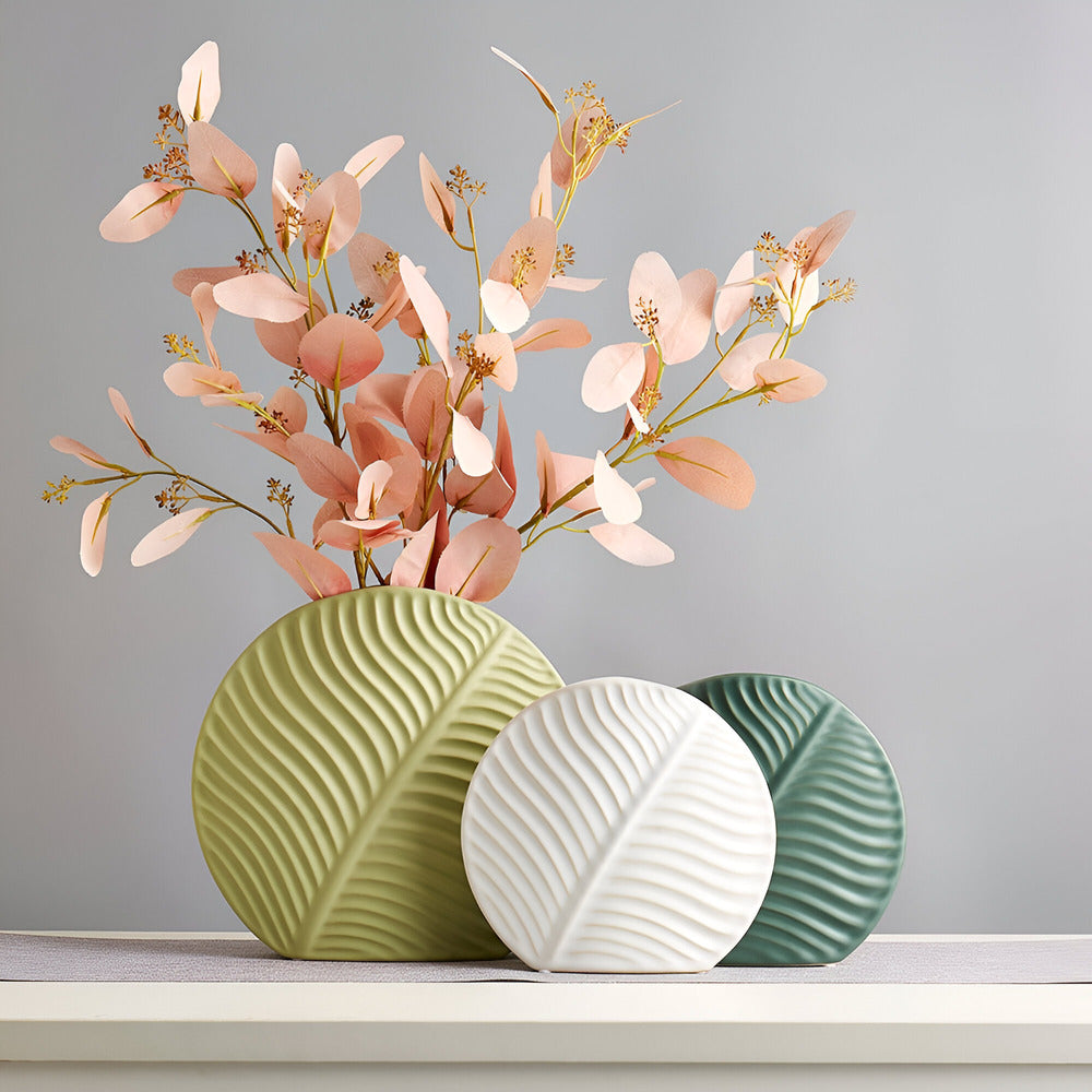 Ceramic Vase for Dried or Fresh Flowers – Nordic Style, Handcrafted Finish, Matte Glazed Pottery, Small Decorative Accent for Tabletop | Thomler
