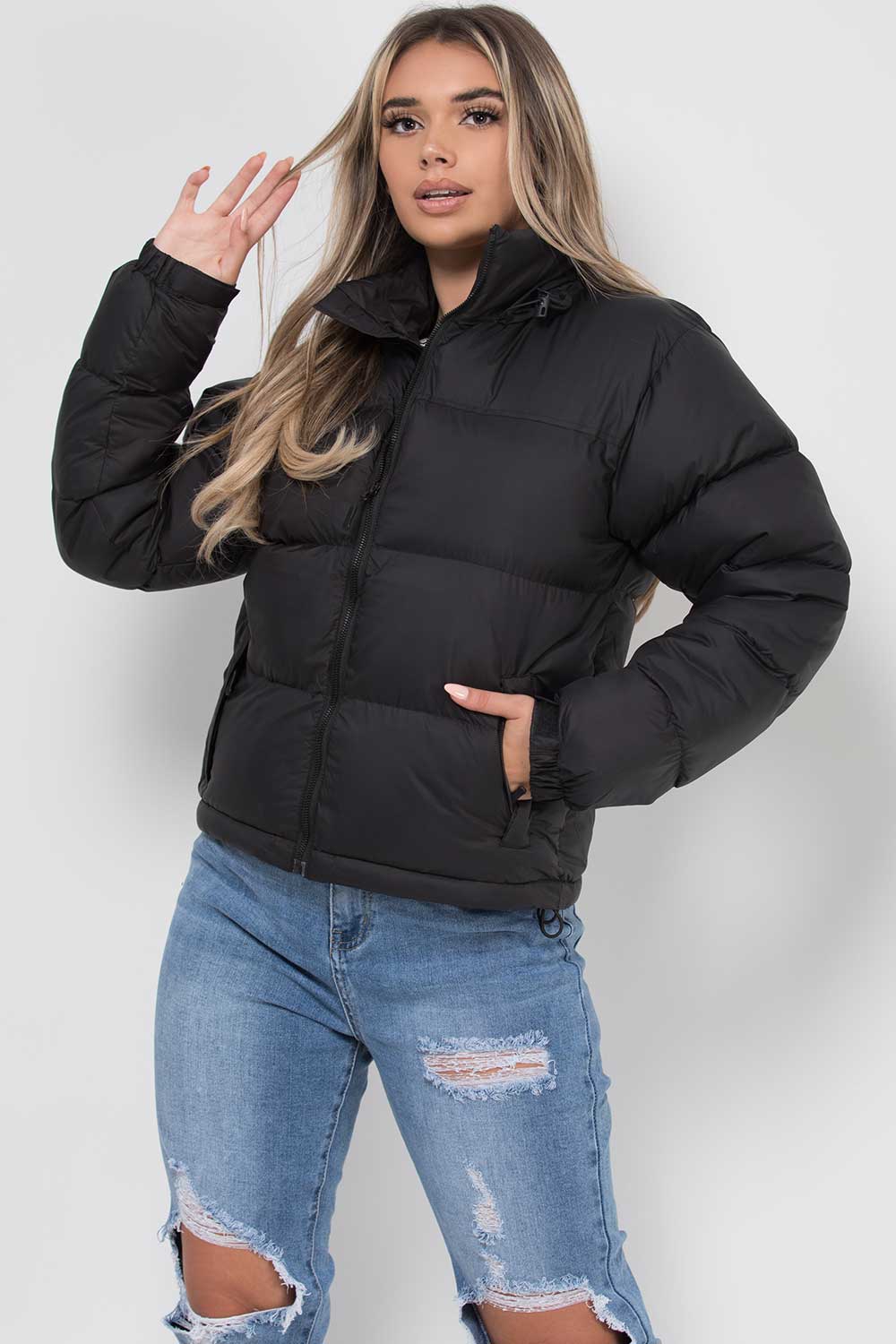 Women's Long Insulated Coat with Hood and Front Zipper – Hip-Length Padded Outerwear for Cold Weather | Thomler