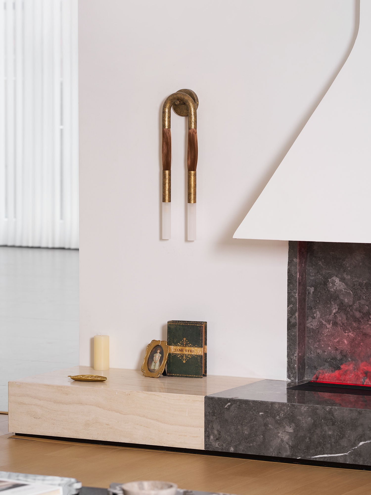 Iron Wall Lamp 26.4 in (67.0 cm) Horsehair Style Indoor Bedroom Living Room Decorative Lighting | Thomler