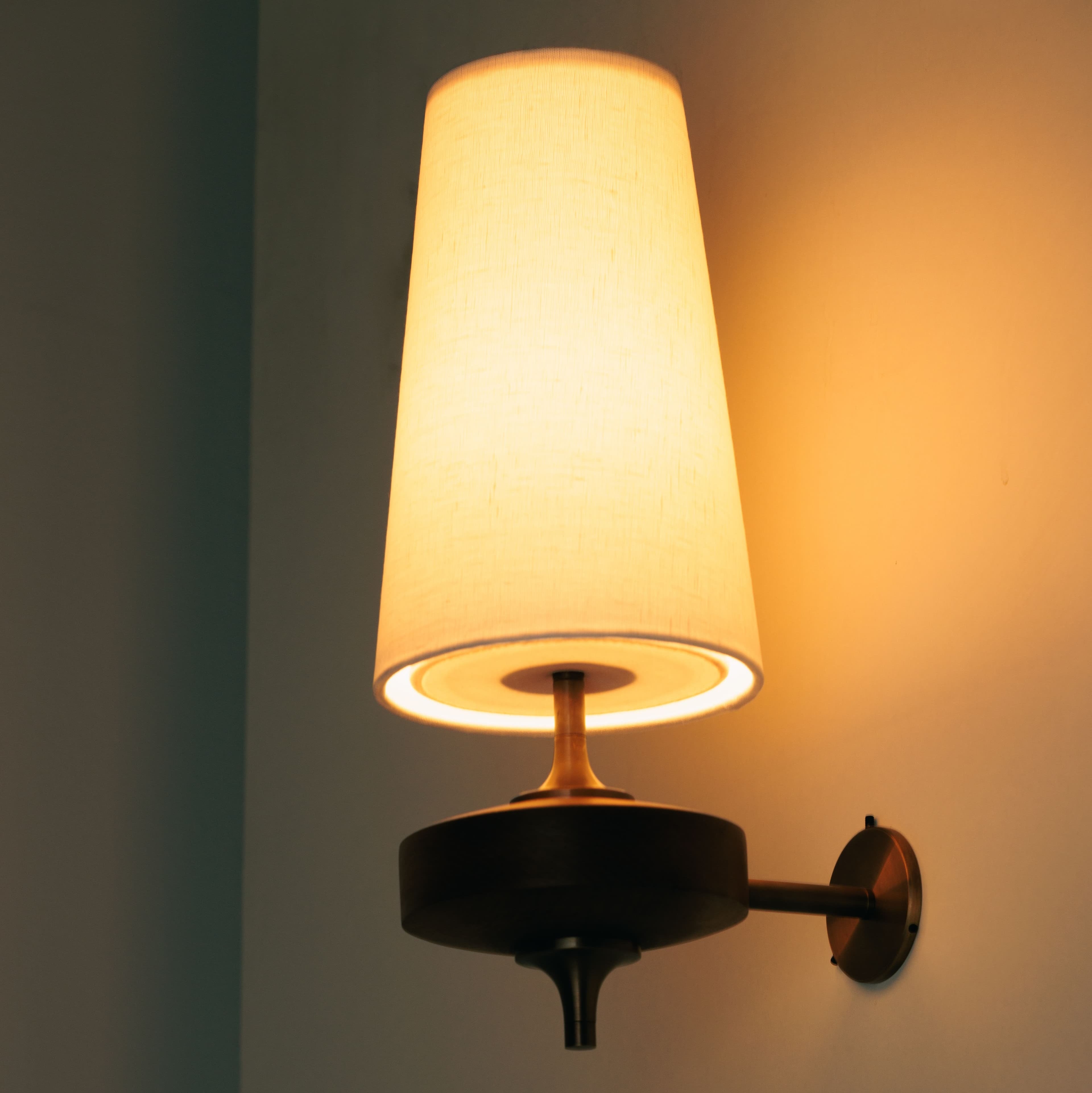 Wall Lamp Wood Fabric Shade 13.8 in Indoor Bedroom Hallway Lighting Double Head Sconce Decorative Lighting Fixture | Thomler