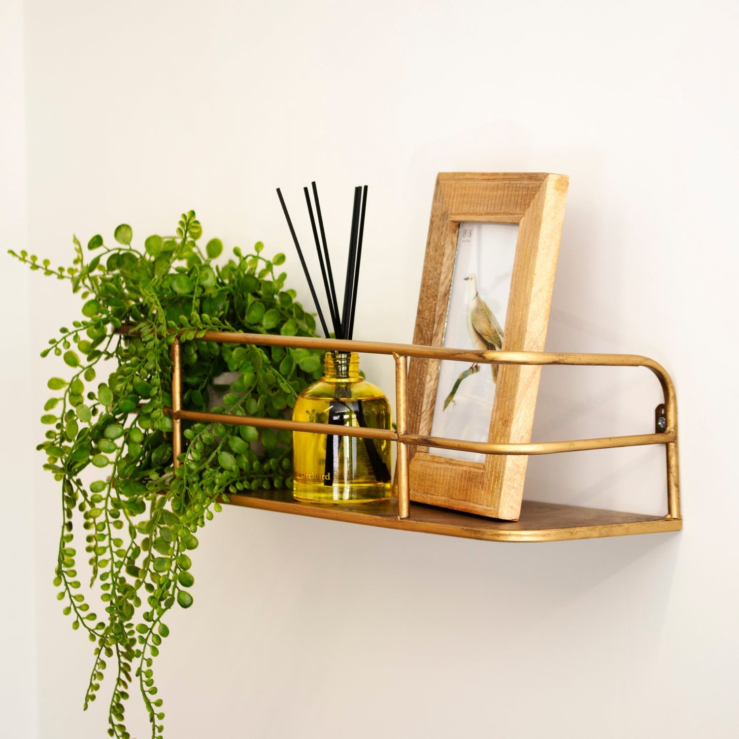 Wall Shelf Metal 55.0 cm Brushed Brass Living Room Storage Display Rack Industrial Wire Frame Wall Mounted Organiser | Thomler