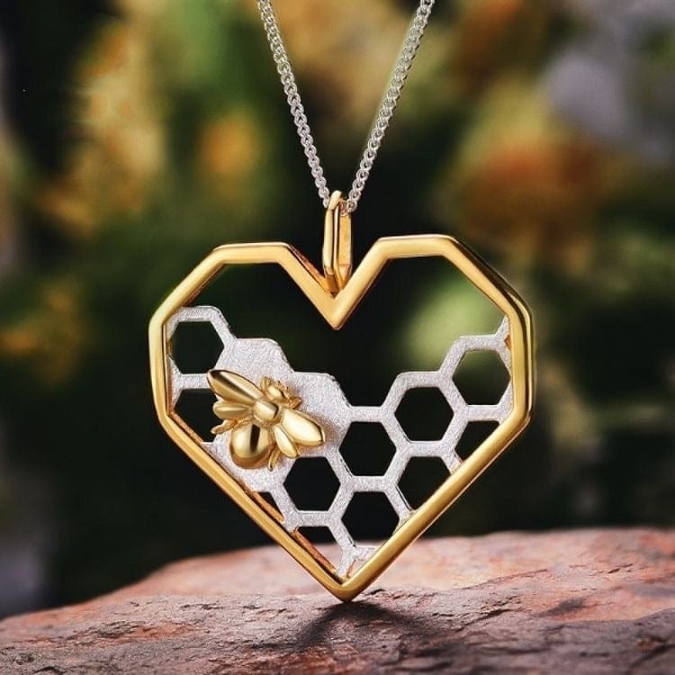 Heart Pendant Necklace with Bee & Honeycomb Design – Gold-Tone Chain Jewelry for Women & Girls | Thomler