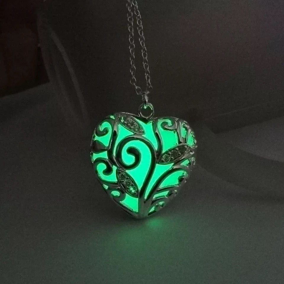 Luminous Heart Pendant Necklace – Glow-in-the-Dark Jewelry for Women – Adjustable 16-18 in Chain – Hypoallergenic Stainless Steel – Gift | Thomler