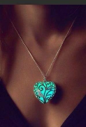 Luminous Heart Pendant Necklace – Glow-in-the-Dark Jewelry for Women – Adjustable 16-18 in Chain – Hypoallergenic Stainless Steel – Gift | Thomler