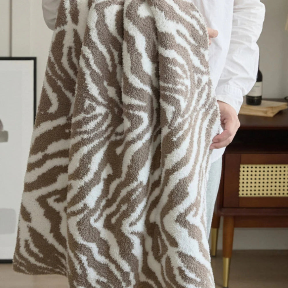 Black & White Animal Print Microfiber Throw Blanket – Plush Velvet Accent for Couch or Bed | Thomler