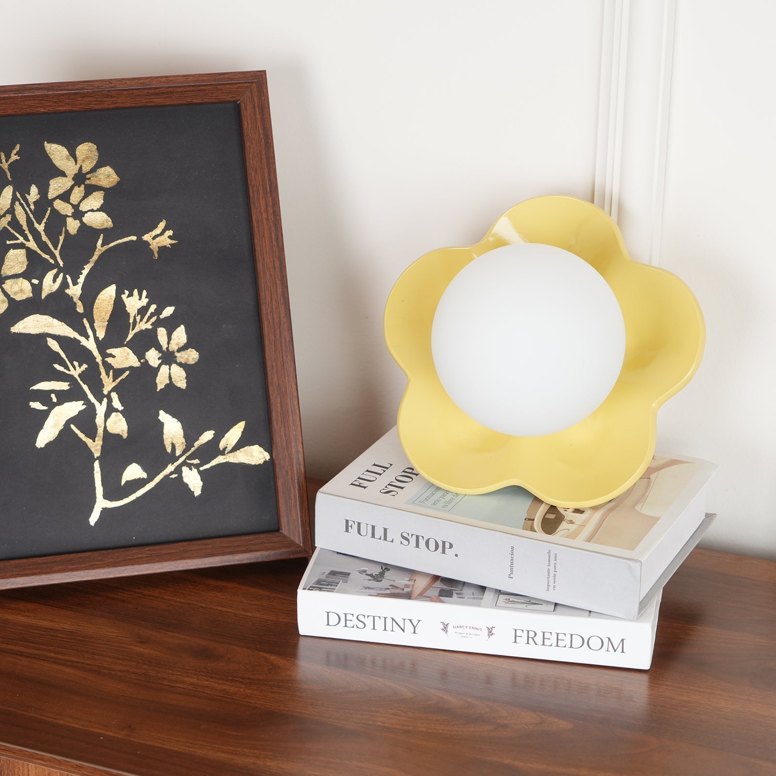 Flower-Shaped Resin Wall Sconce with Frosted Glass Shade – LED G9 Socket, Playful Modern Decor for Bedroom, Nursery & Living Room | Thomler