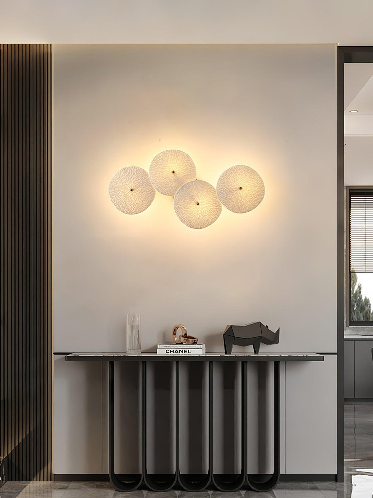 Ceramic Petal Wall Sconce – Floral LED Light with Gold Metal Accents for Hallway, Bedroom & Living Room Decor | Thomler