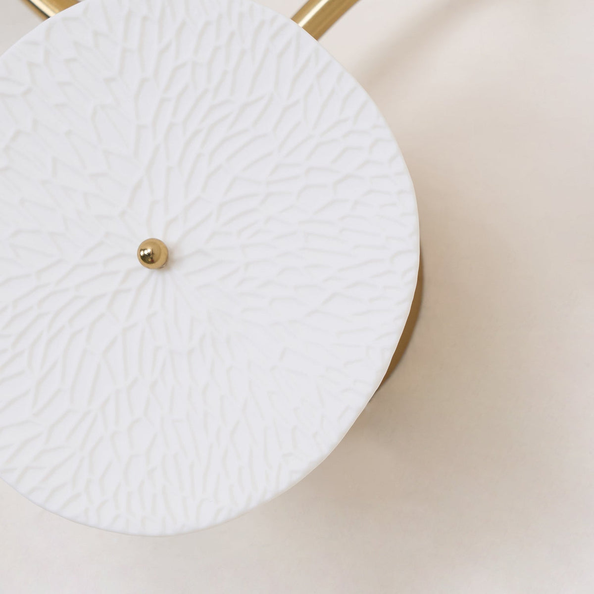 Ceramic Blossom Wall Light with Metal Stem – Hardwired Modern Sconce for Bedroom & Living Room | Thomler