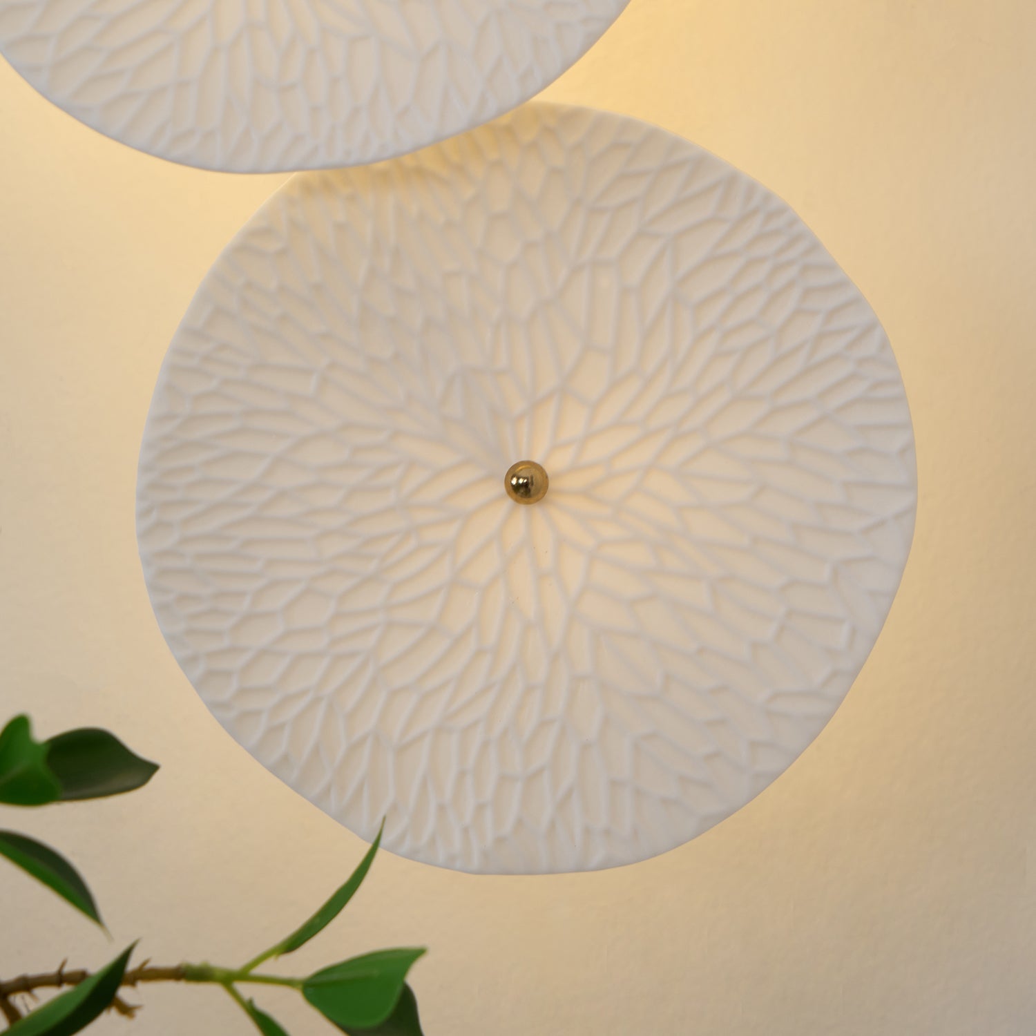 Ceramic Wall Lamp 19.7 in Vertical Lotus Cascade Gold Indoor LED Decorative Lighting | Thomler