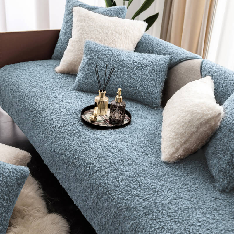 Plush Fleece Furniture Throw with Grip Backing – Pet-Friendly Couch Protector | Thomler