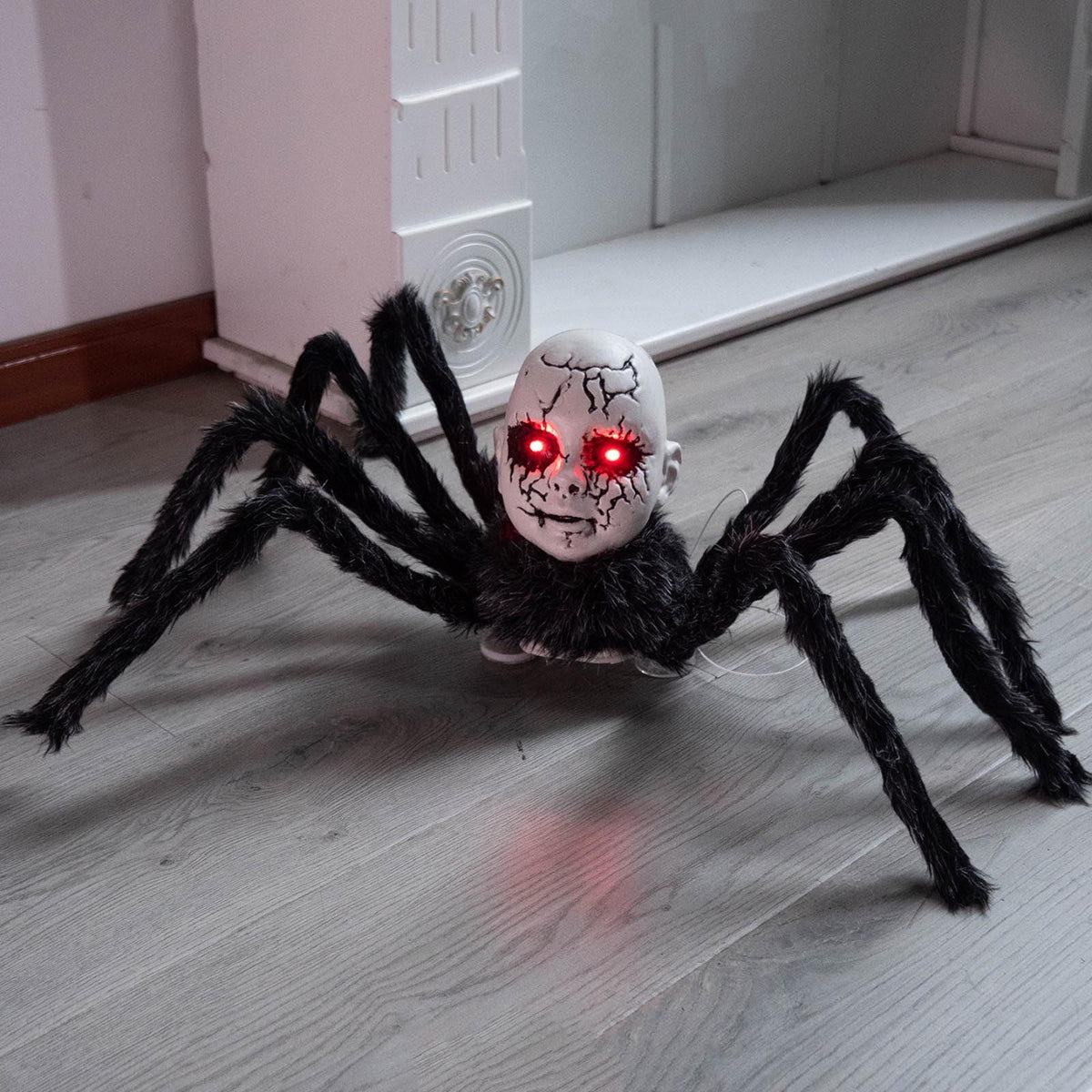 Interactive Motion-Sensor Halloween Figure with Light-Up Eyes and Audio Response for Spooky Decor | Thomler
