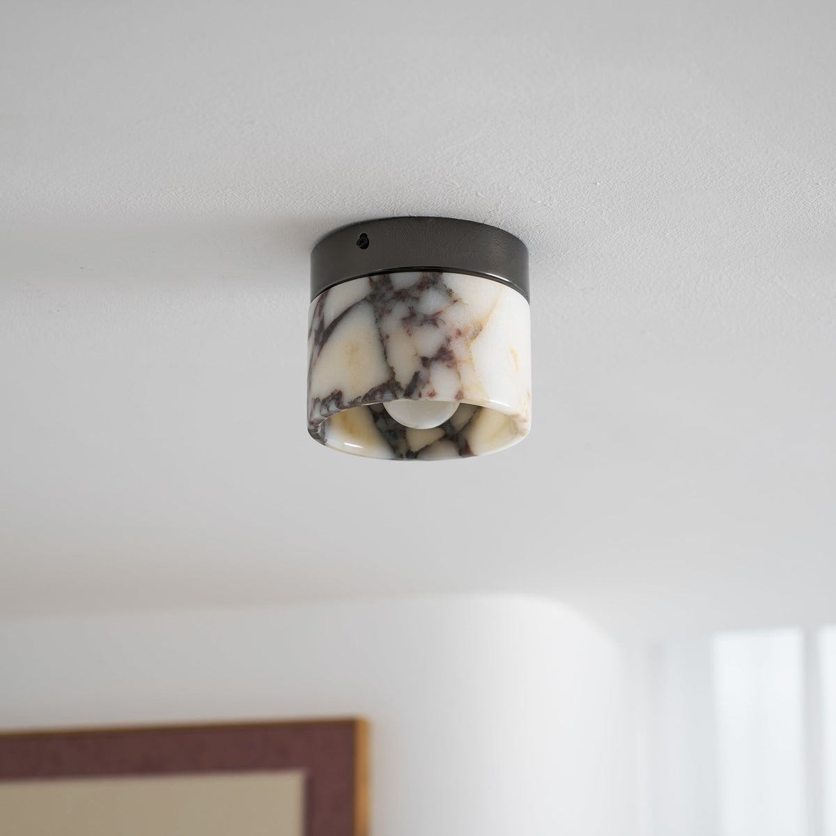 Compact Stone Flush-Mount Light Fixture with Natural Veining – Small Round Pendant for Entryway, Hallway & Bedroom | Thomler