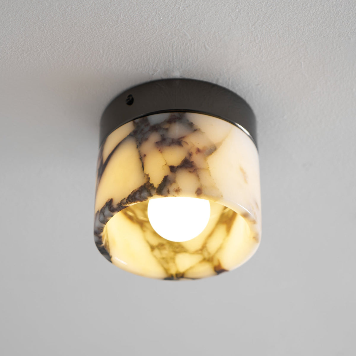 Compact Stone Flush-Mount Light Fixture with Natural Veining – Small Round Pendant for Entryway, Hallway & Bedroom | Thomler