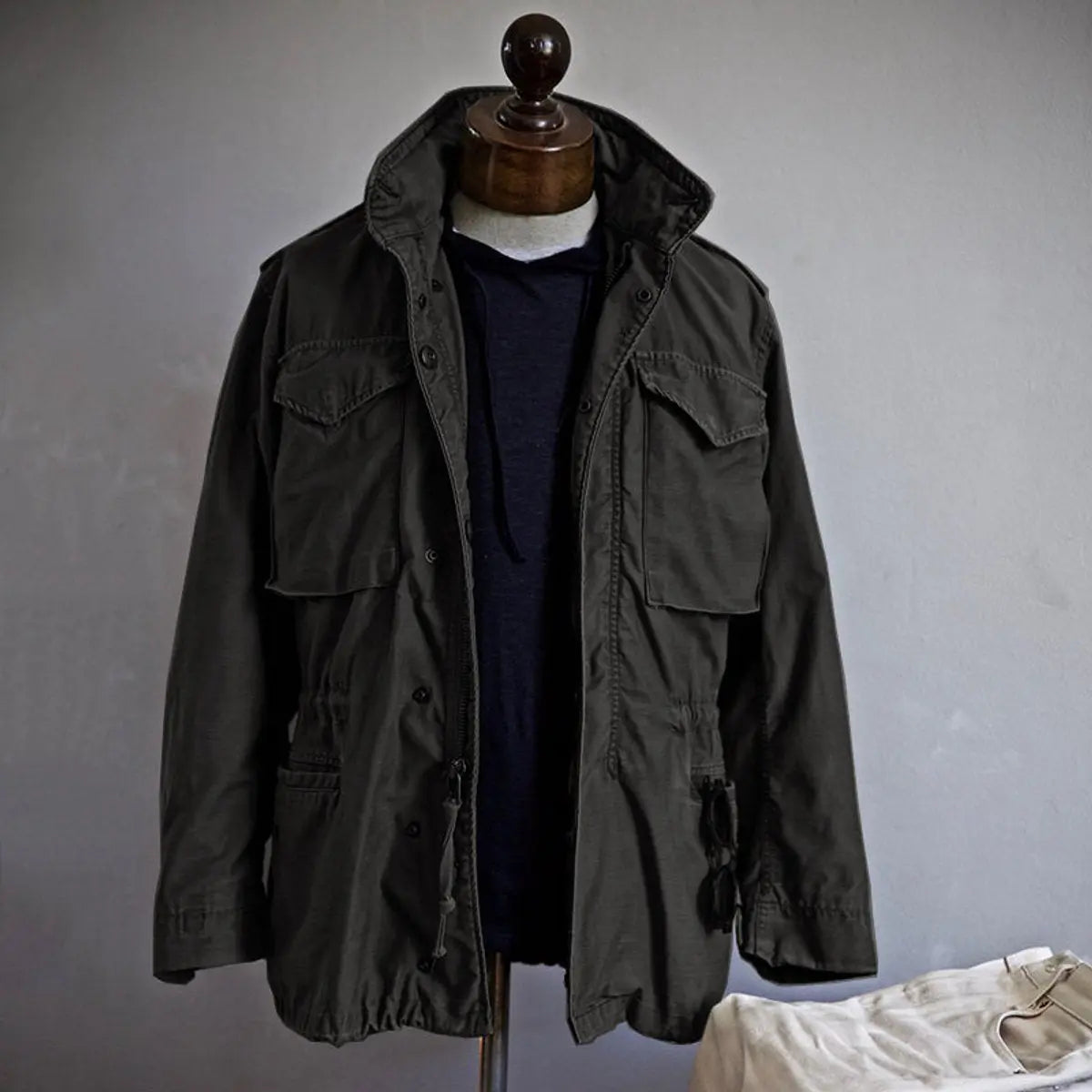 Utility Jacket for Men with Adjustable Waist & Multiple Pockets – Hip-Length Outdoor Coat | Thomler