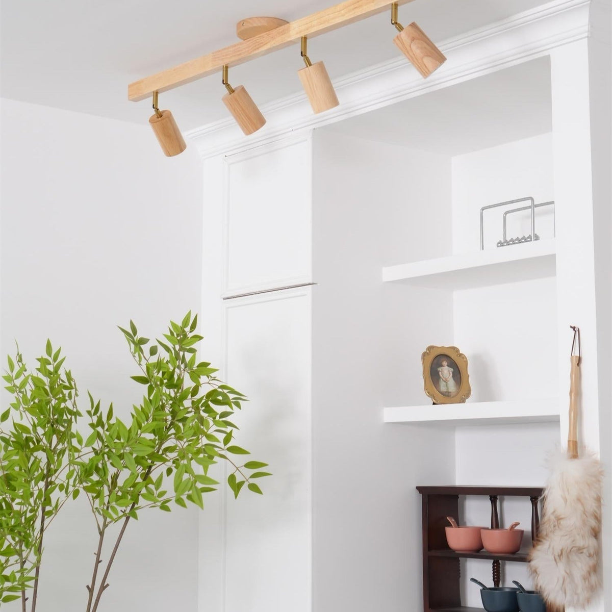 Adjustable Wooden Track Spotlight with Brass Accents for Modern Interior Accent Lighting | Thomler