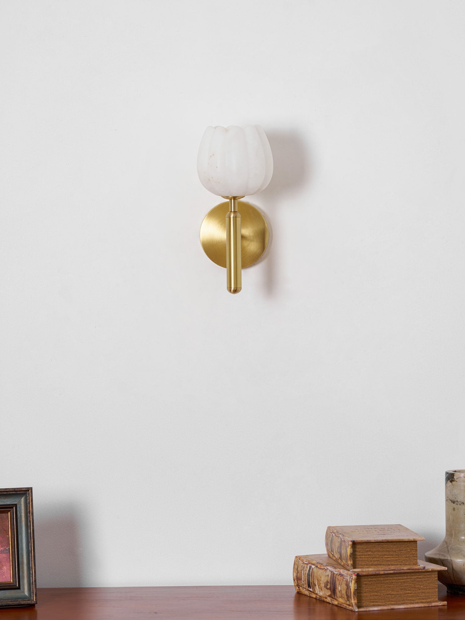 Brass Wall Sconce 12.2 in LED Indoor Alabaster Flower Decorative Lighting | Thomler