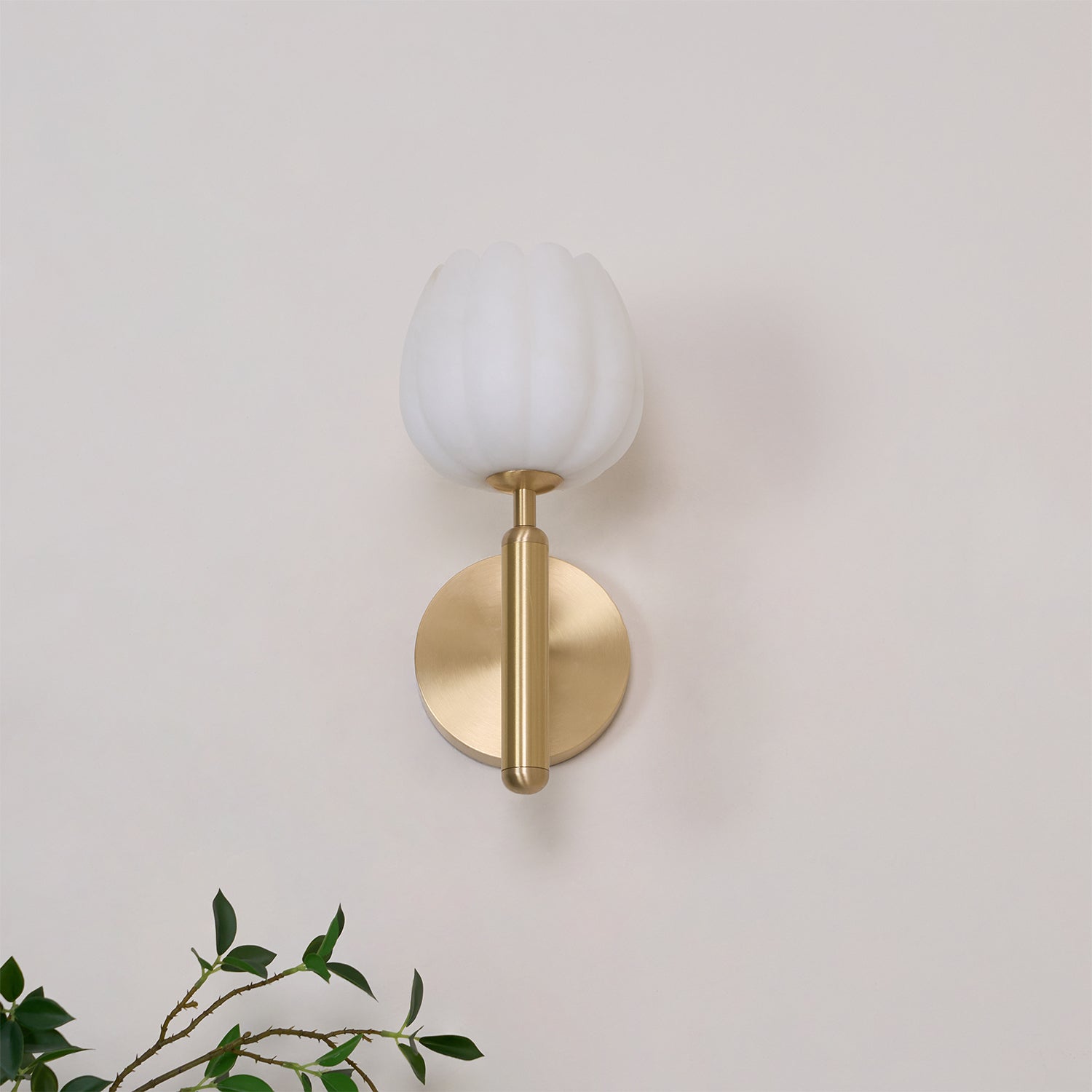 Brass Wall Sconce 12.2 in LED Indoor Alabaster Flower Decorative Lighting | Thomler