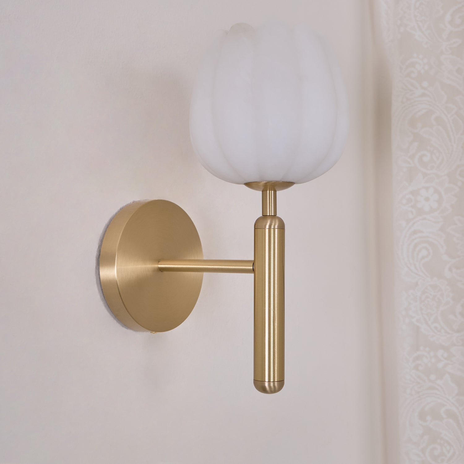 Brass Wall Sconce 12.2 in LED Indoor Alabaster Flower Decorative Lighting | Thomler