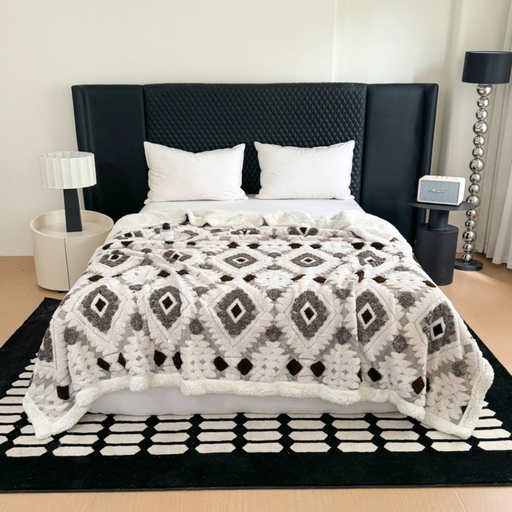 Diamond Pattern Two-Layer Microfiber Blanket for Bed Couch & Chair All Season Warmth Retro Style Soft Breathable Machine Washable | Thomler