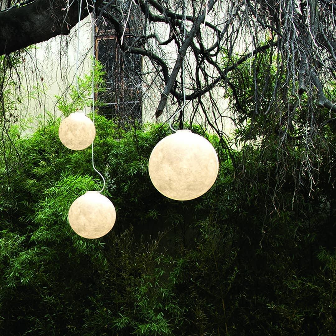 Spherical White Moon Pendant Light – Modern Hanging Globe for Bedroom, Dining Room & Living Room | Thomler