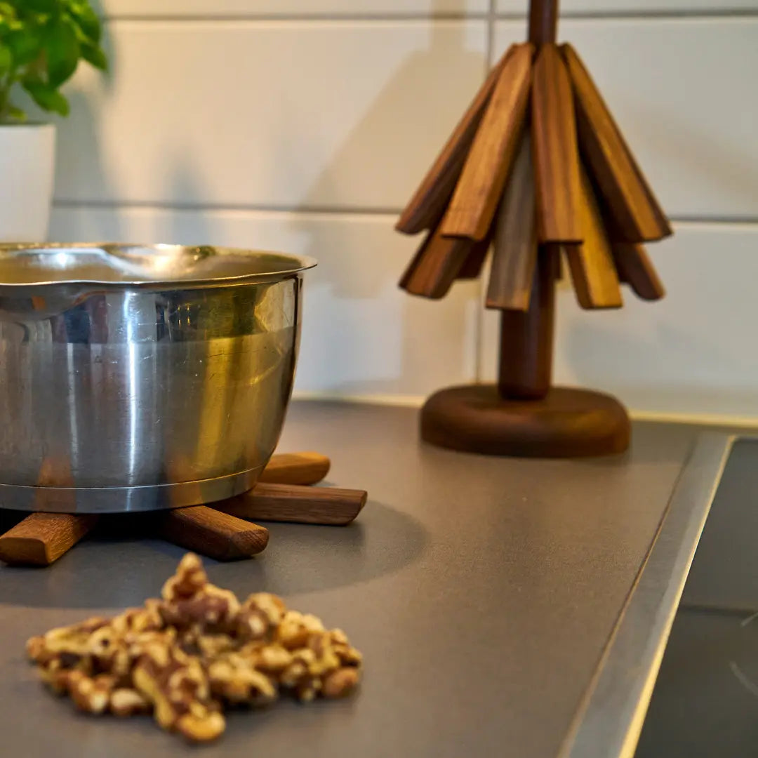 Trivet Stand Solid Wood Tree Shaped Countertop Pan Protection Kitchen Coaster Holder Scandinavian Natural Heat Resistant Organiser | Thomler