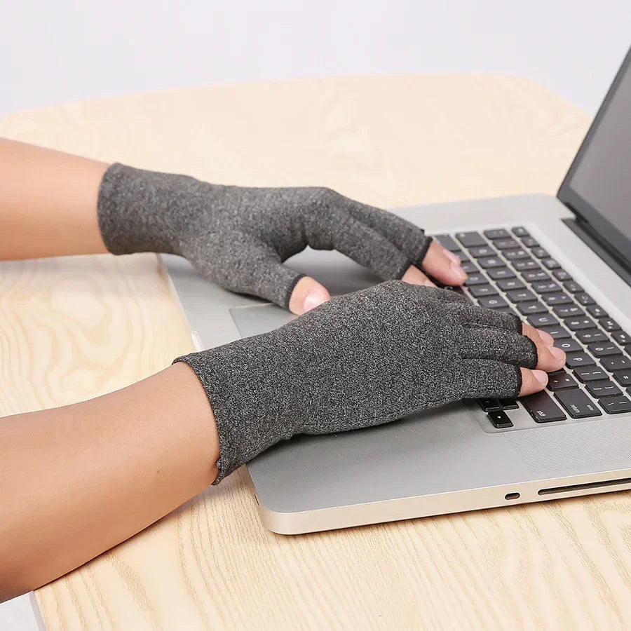 Fingerless Compression Gloves for Joint Support & Pain Relief – Breathable Half-Finger Hand Braces for Everyday Tasks & Arthritis Comfort | Thomler