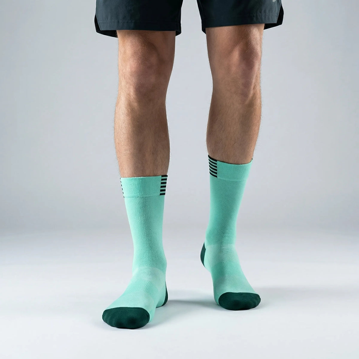 Quick-Drying Crew Athletic Socks for Running, Cycling & Training | Thomler