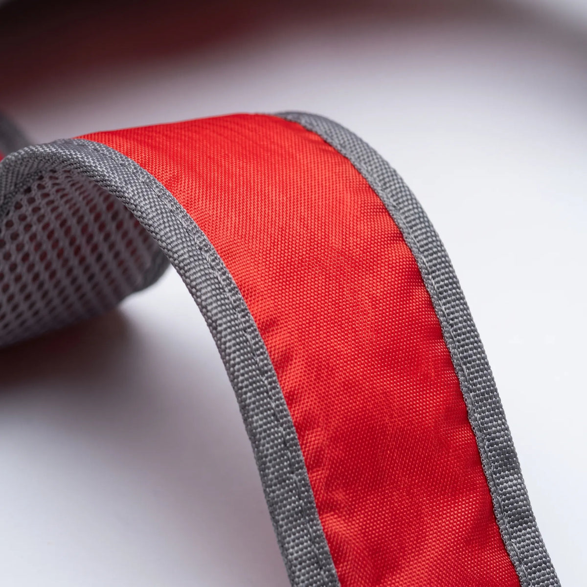Featherweight Packable Daypack – Folds Into Its Own Pouch for Easy Travel | Thomler
