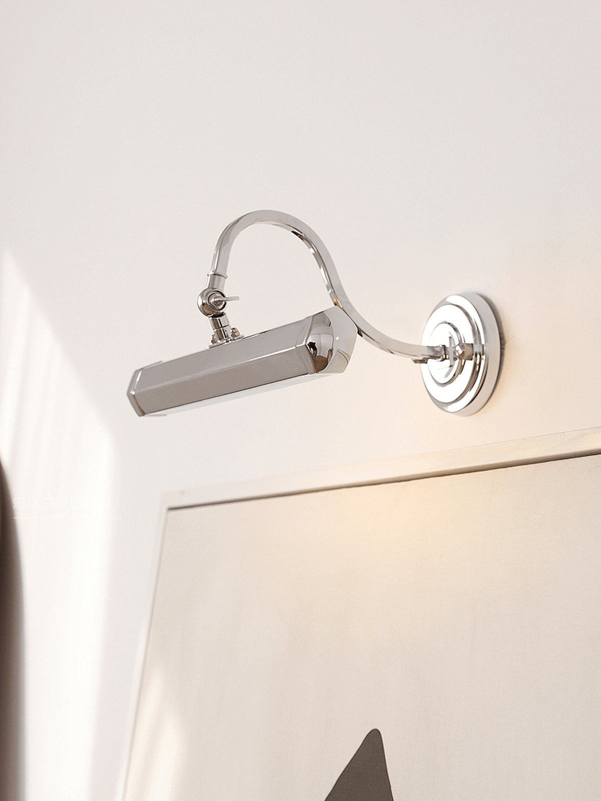 Contemporary Metal Globe Sconce with Chrome or Gold Finish for Indoor Spaces | Thomler
