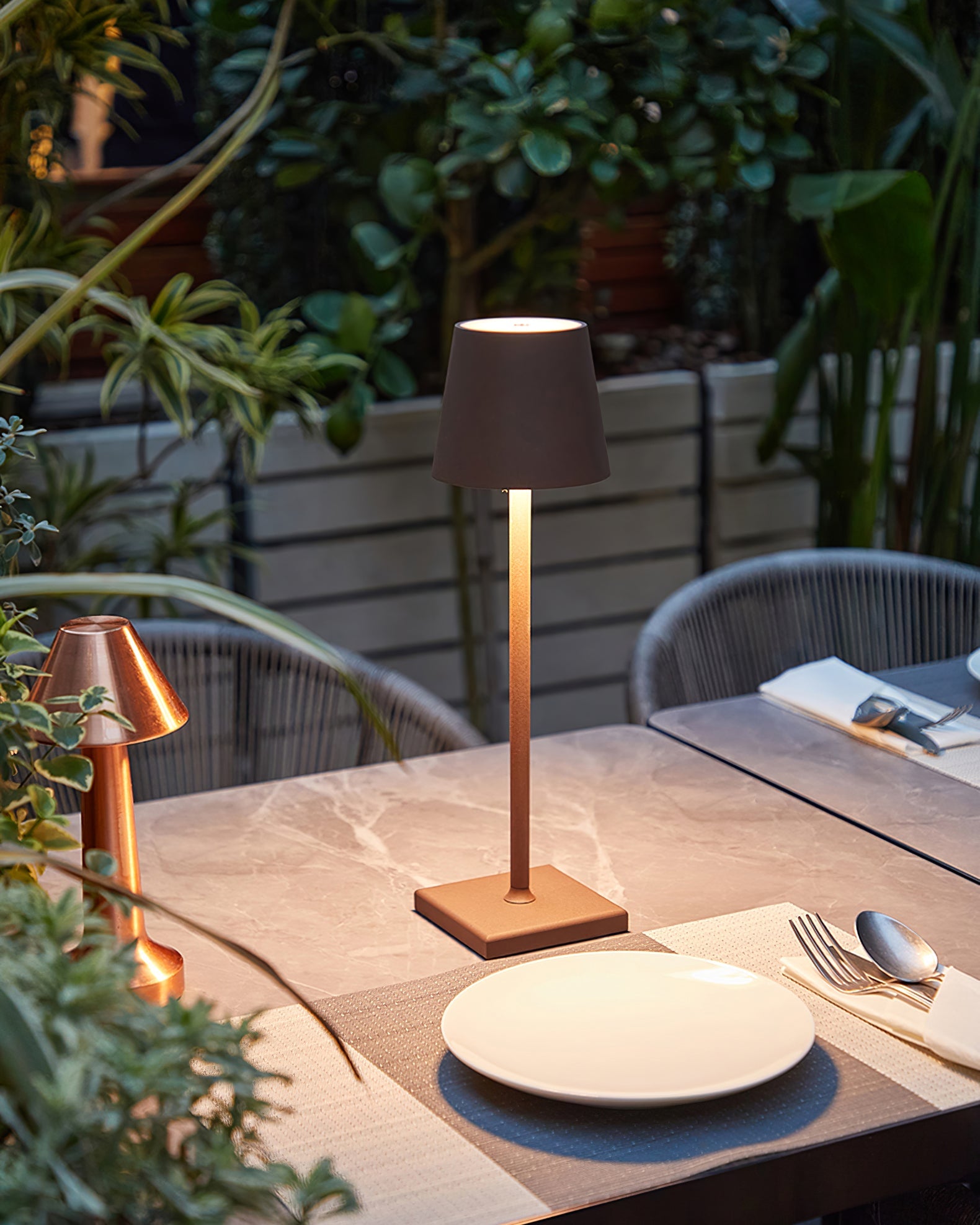 Table Lamp Metal 15 in Portable Indoor Outdoor LED Accent Light Dimmable USB Rechargeable Touch Control | Thomler