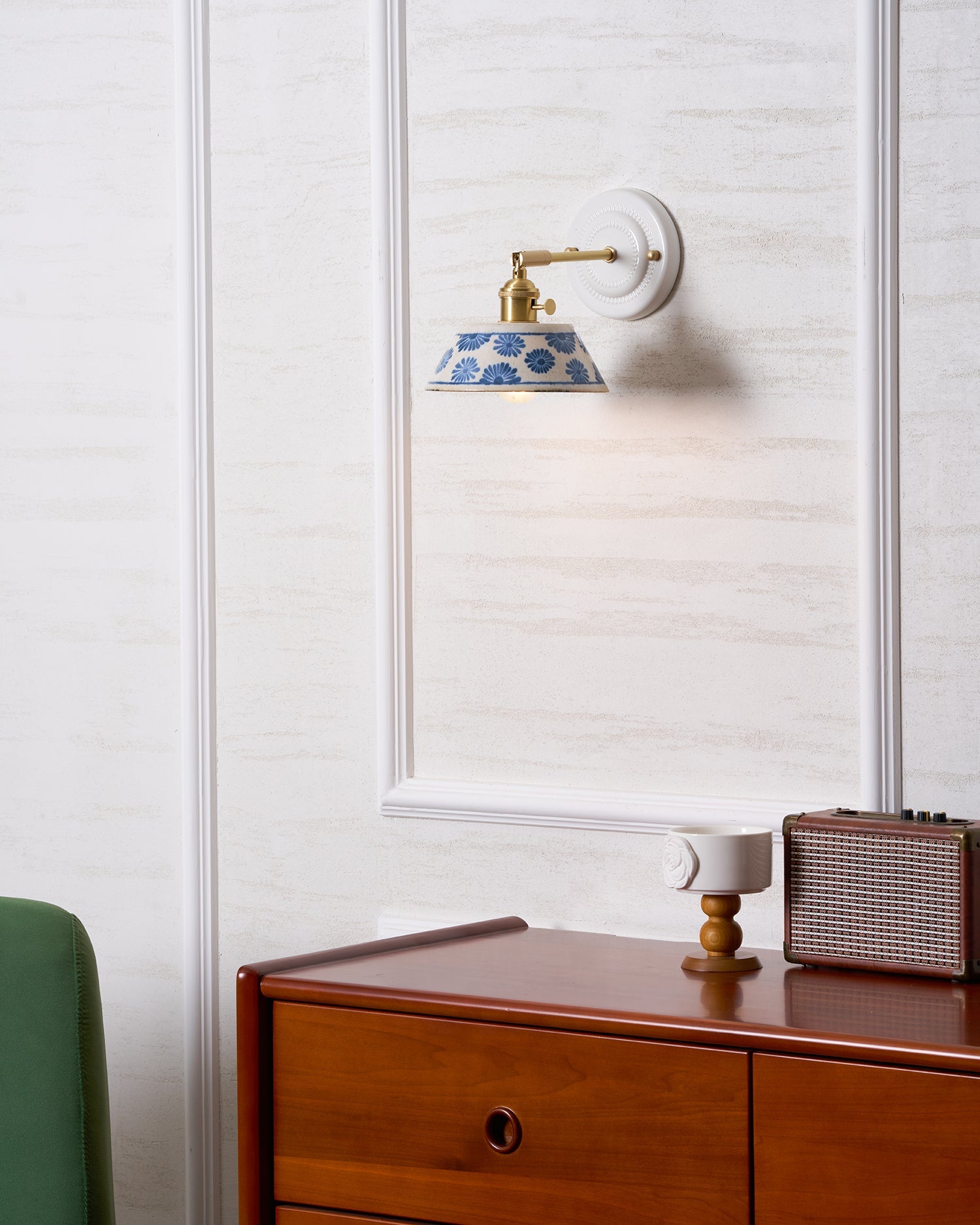 Wall Lamp Ceramic 6.7 in Blue White Brass Accent Bathroom Hallway Reading Light | Thomler