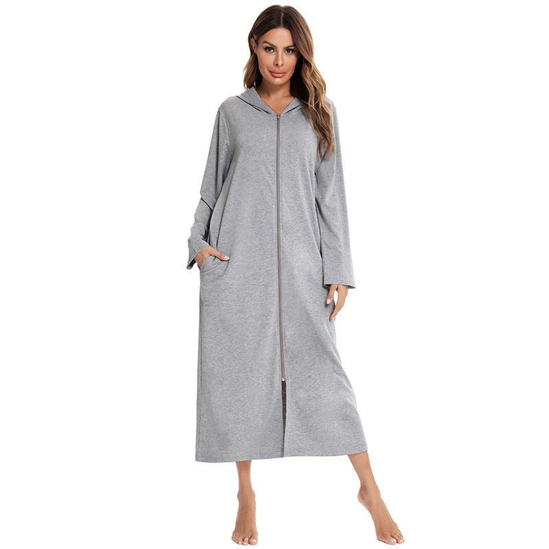 Zip-Front Hooded Bathrobe for Women – Soft Fleece Robe with Pockets & Full Zipper – Cozy Loungewear for Home, After Shower, Maternity | Thomler