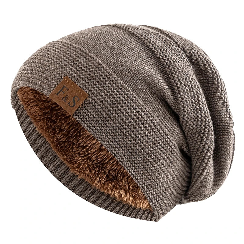 Relaxed Fit Knit Beanie with Plush Fleece Lining for Men & Women – Cold-Weather Slouch Cap with Badge Detail | Thomler