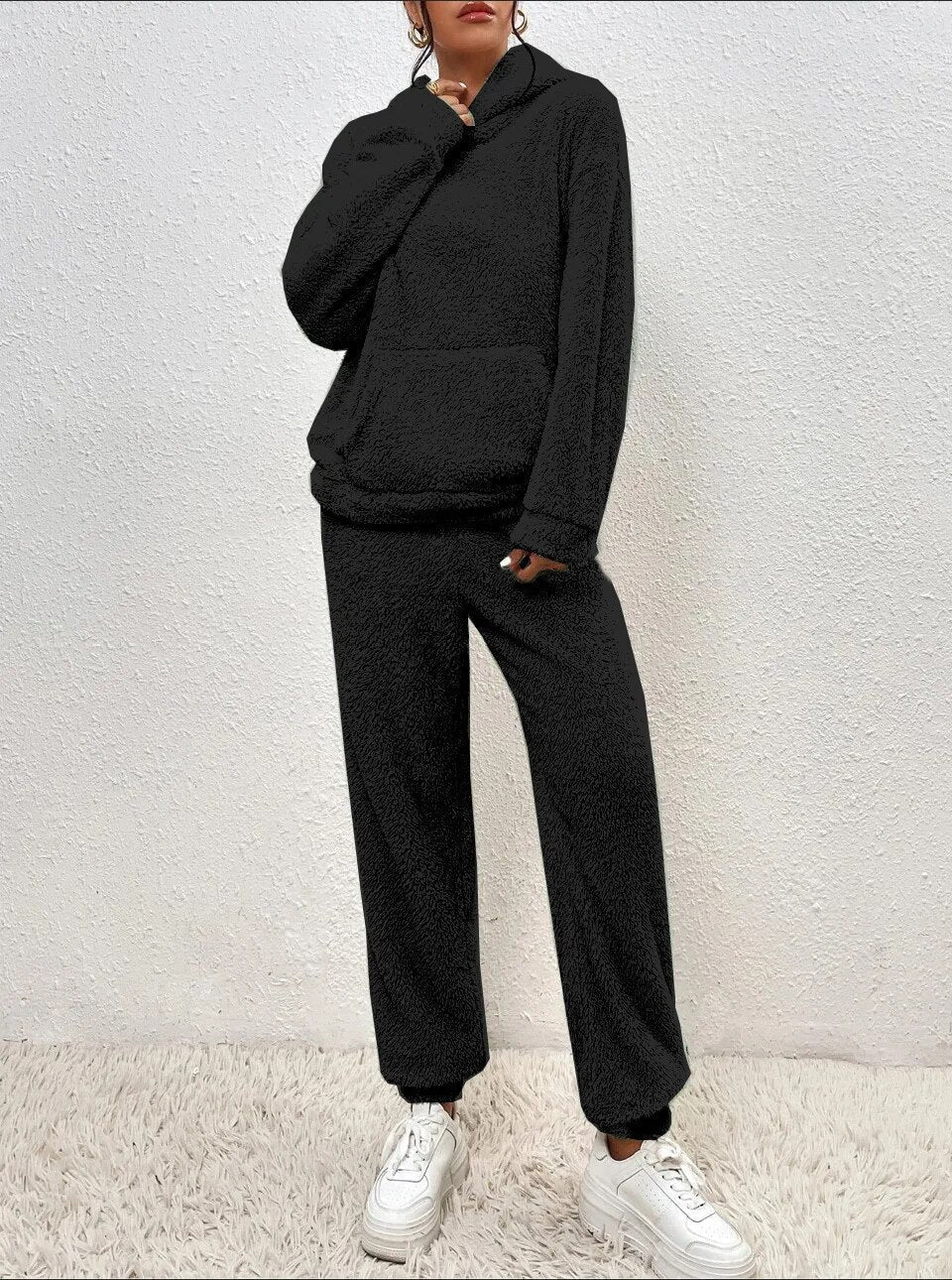Hooded Teddy Fleece Loungewear Set for Women – Two-Piece Oversized Sweatsuit with Pocket – Cozy Winter Homewear Outfit | Thomler