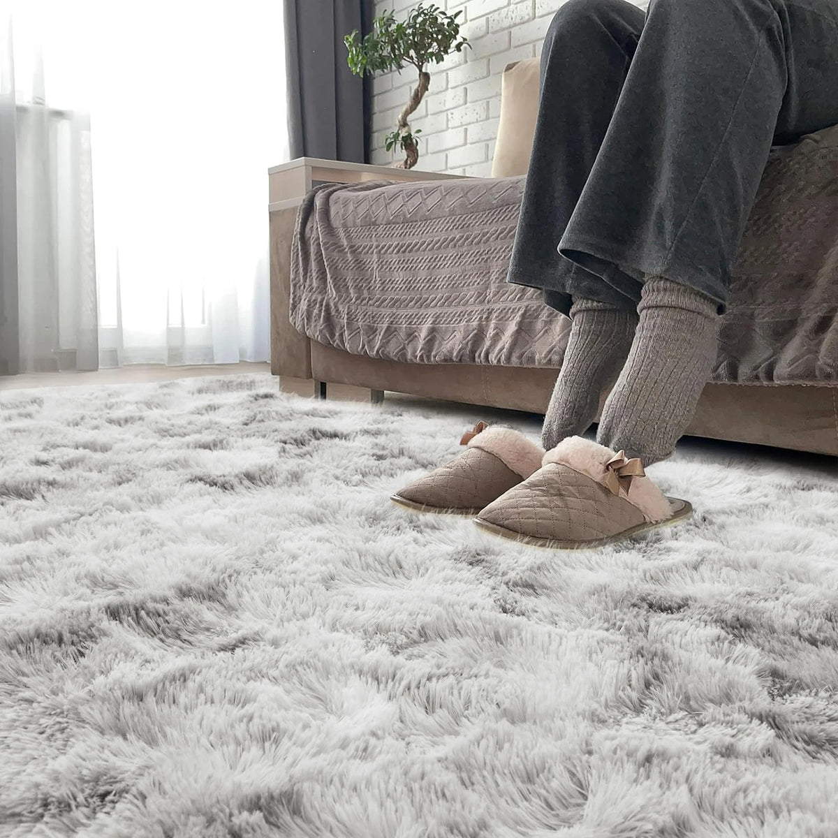 Plush Shaggy Area Rug – Soft Anti-Slip Floor Mat for Bedroom, Living Room & Nursery, Machine Washable Non-Shed Accent Carpet | Thomler