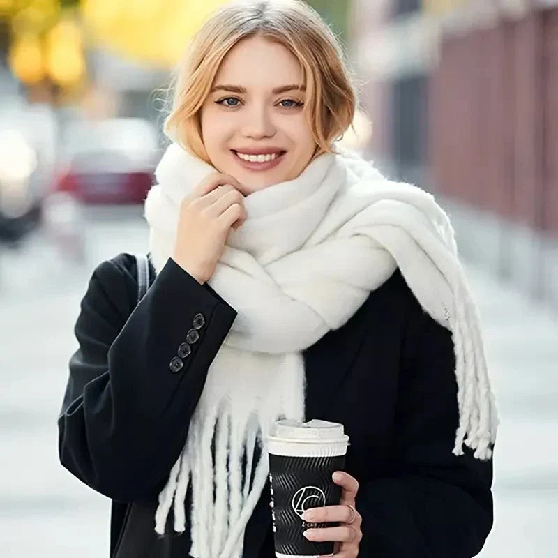 Women's Fringed Pashmina Scarf – Oversized Winter Wrap in Solid Colors | Thomler