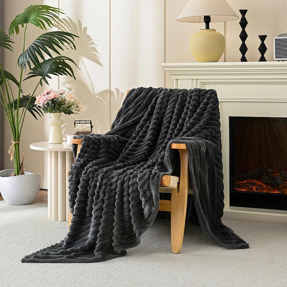 Ultra-Soft Coral Fleece Throw Blanket for Couch, Bed & Travel – Lightweight Plush Microfiber Warmth Layer – Year-Round Comfort Cover | Thomler