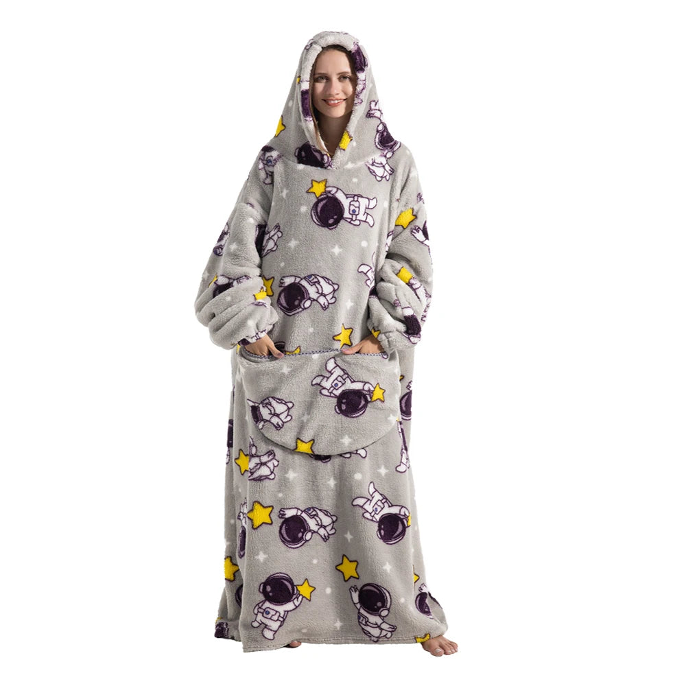 Oversized Wearable Throw with Sleeves – Ultra-Plush Hooded Wrap for All-Day Comfort – Sherpa Fleece Loungewear for Men & Women | Thomler