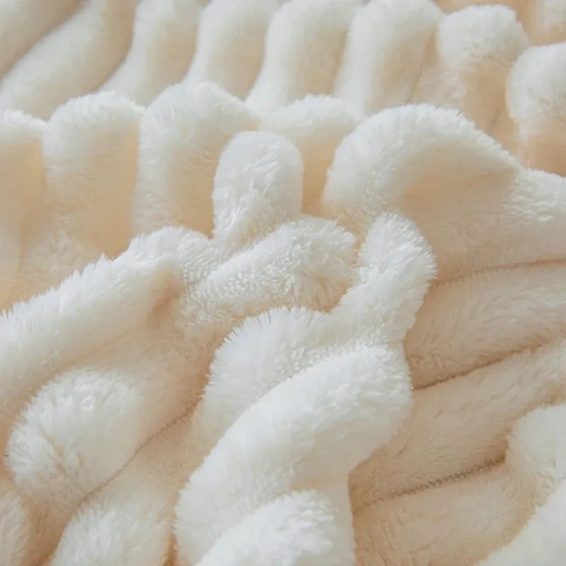 Ultra-Soft Coral Fleece Throw Blanket for Couch, Bed & Travel – Lightweight Plush Microfiber Warmth Layer – Year-Round Comfort Cover | Thomler