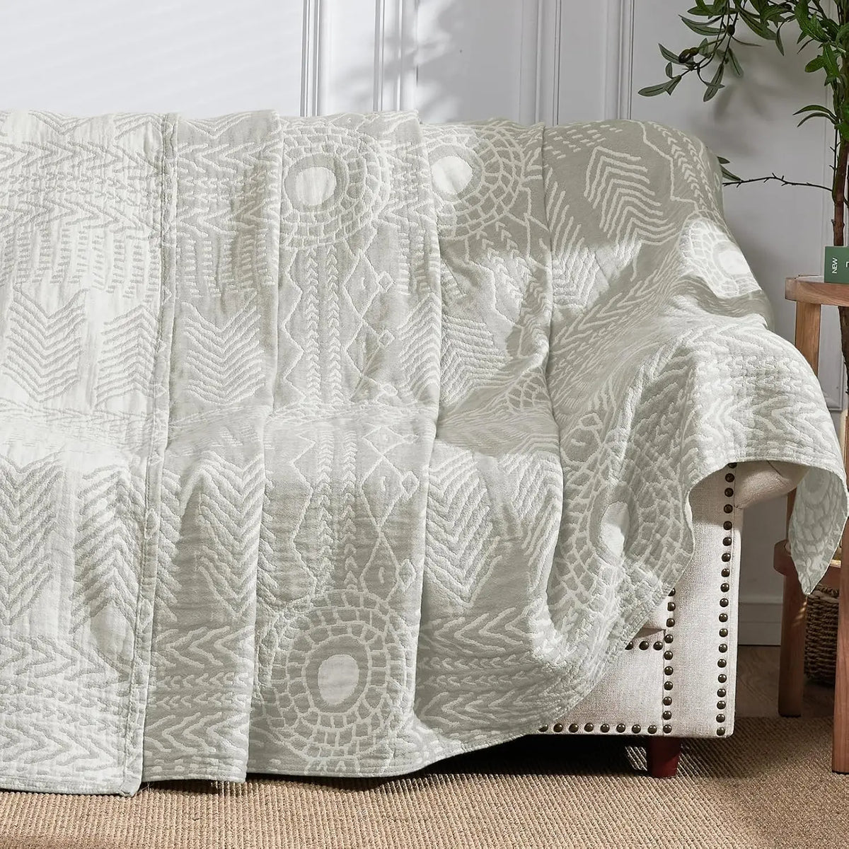 Lightweight Cotton Layered Coverlet – Breathable Reversible Throw with Geometric Design for Beds & Sofas – All Season | Thomler