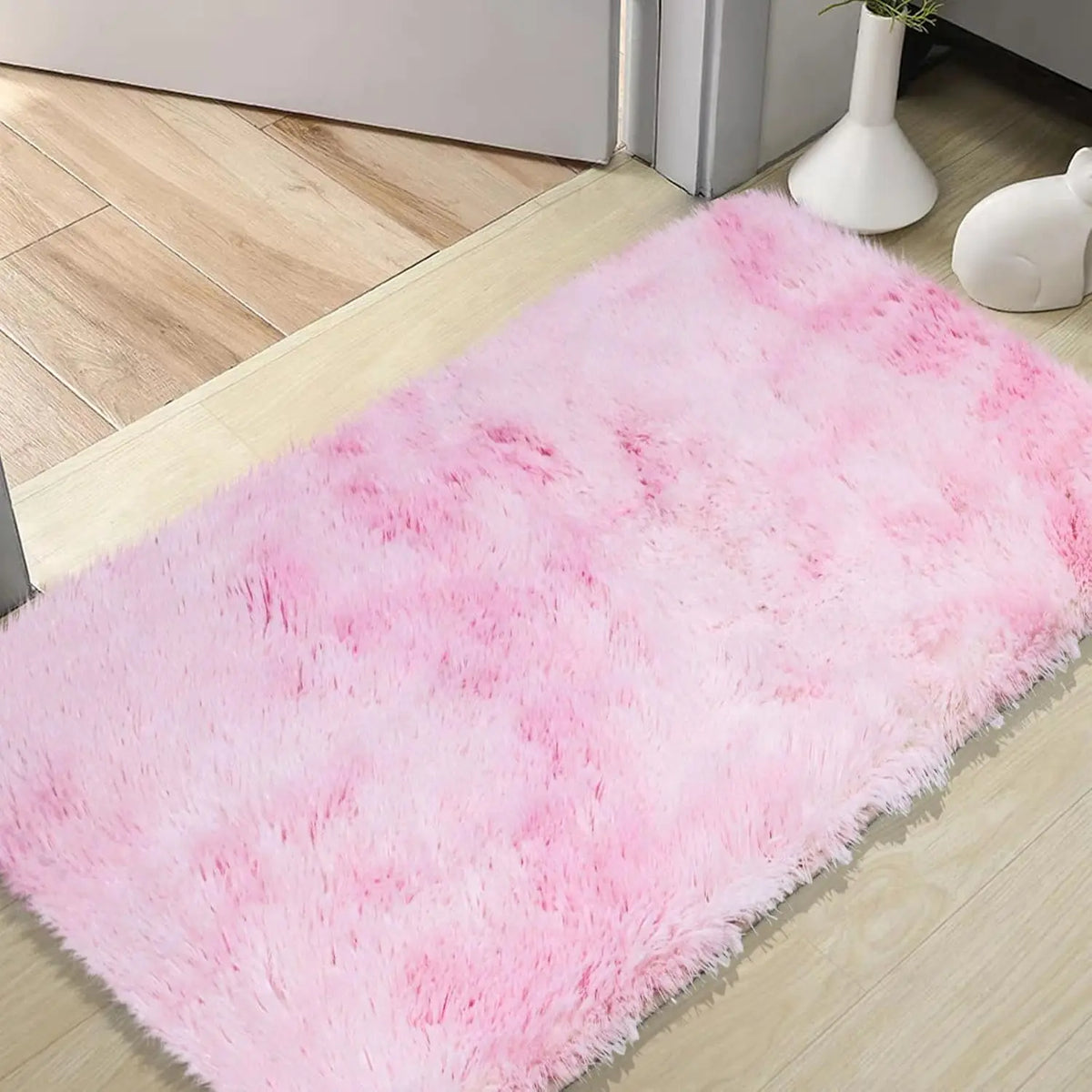 Tie-Dye Area Rug – Plush Non-Slip Machine Washable Floor Mat for Living Room, Bedroom & Playroom – Soft Polyester Carpet with PVC Backing | Thomler