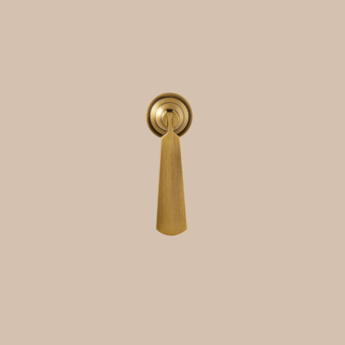 Vintage Teardrop Cabinet Pull – Antique Brass Finish for Drawers, Dressers & Cabinets | Thomler