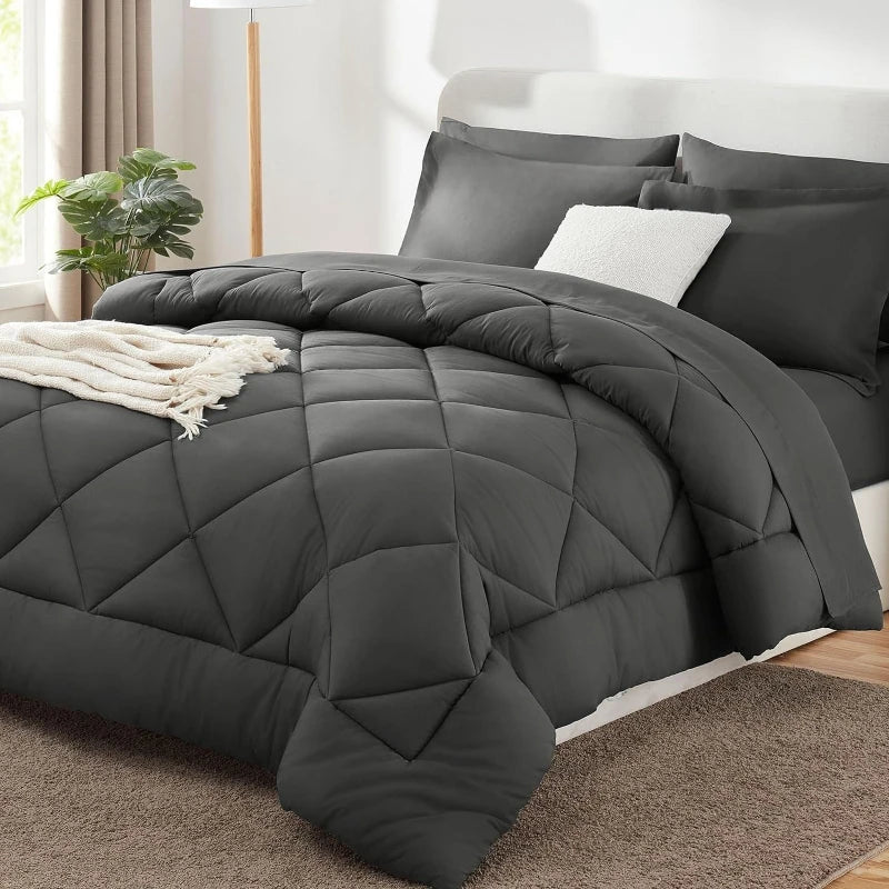 Solid Color Polyester Comforter for All Seasons – Lightweight Breathable Duvet with Soft Touch Fabric for Queen & King Beds | Thomler