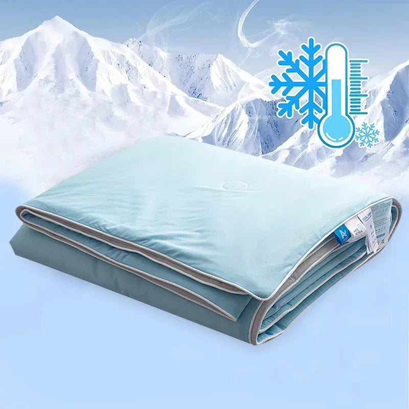 Cooling Blanket Ice Silk 150.0 x 200.0 cm Green Summer Bed Quilt Breathable Moisture Wicking Reversible Bedding | Thomler
