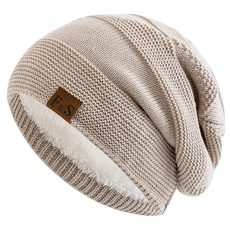 Relaxed Fit Knit Beanie with Plush Fleece Lining for Men & Women – Cold-Weather Slouch Cap with Badge Detail | Thomler