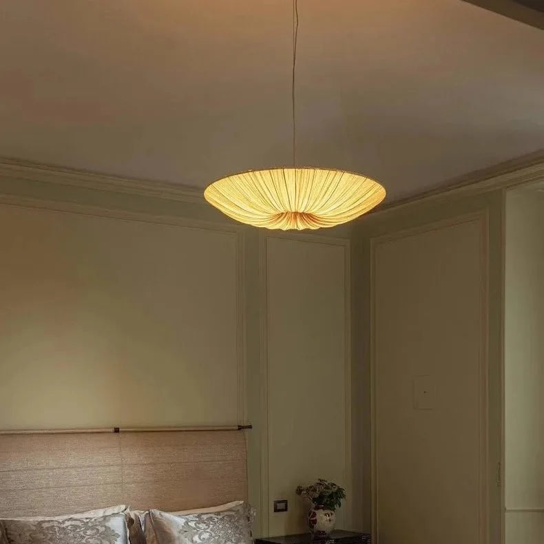Pleated Pendant Light with Sculptural Fabric Shade – Modern Dining Room Chandelier for Minimalist Interiors | Thomler